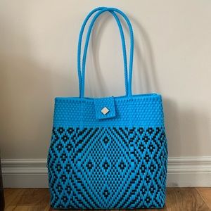 Meet your Posher, Abby